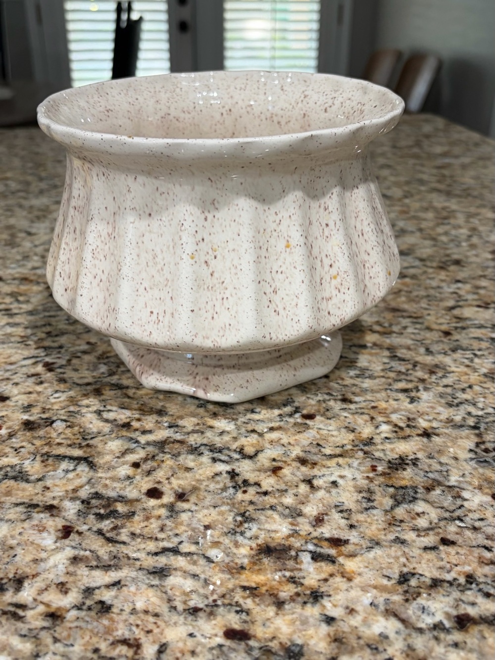 Speckled Ceramic Planter - Cream with light purple Flecks